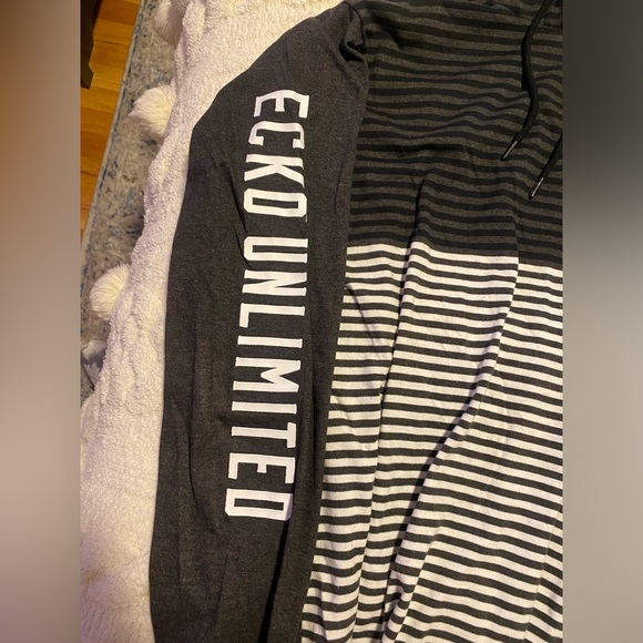ECKO Unlimited | L long sleeve hooded striped black grey and white shirt - Picture 2 of 4